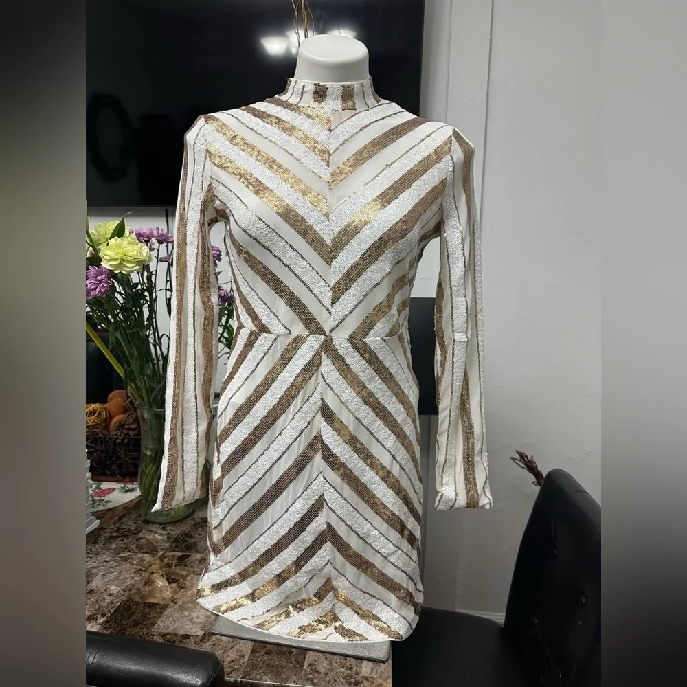 Dress - Picture 2 of 3
